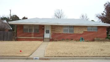 featured image of 1321 Lindale Ave