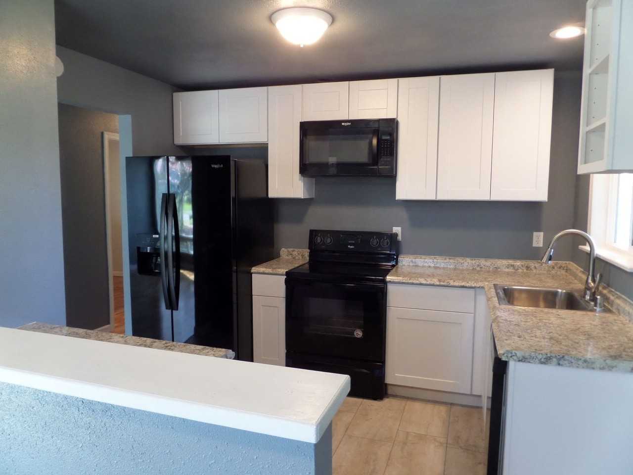 1321 17th St Ne - Photo 5 of 16