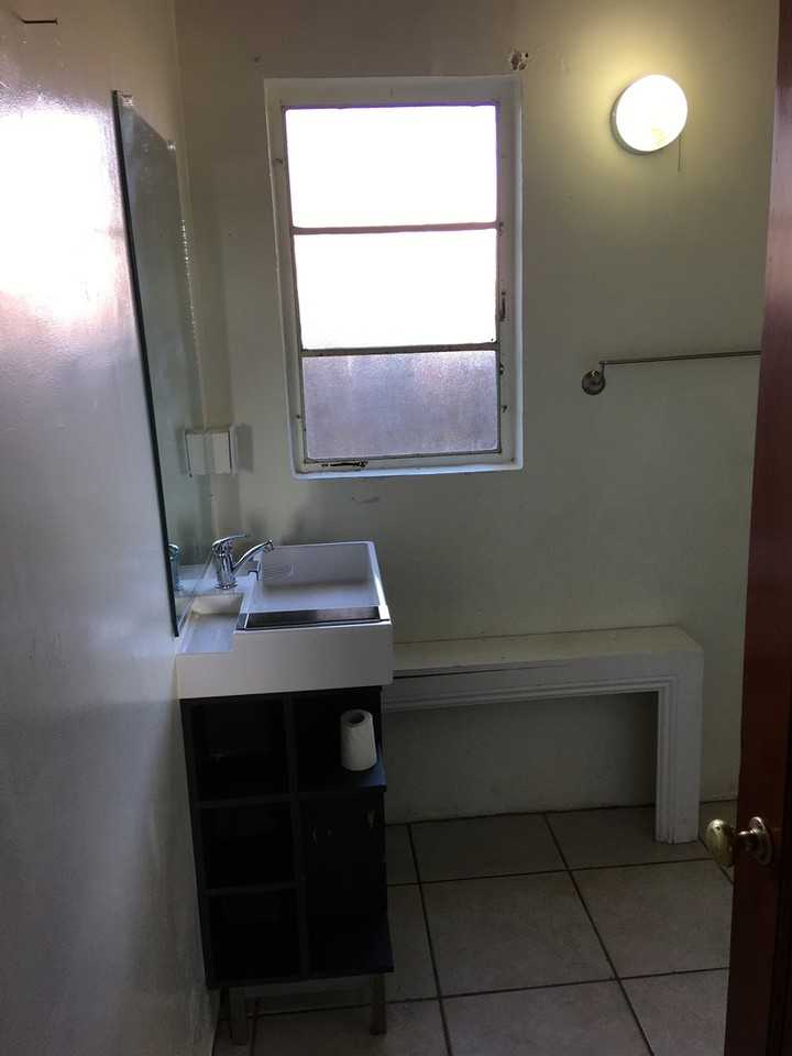 410 Lemon St - Photo 2 of 12