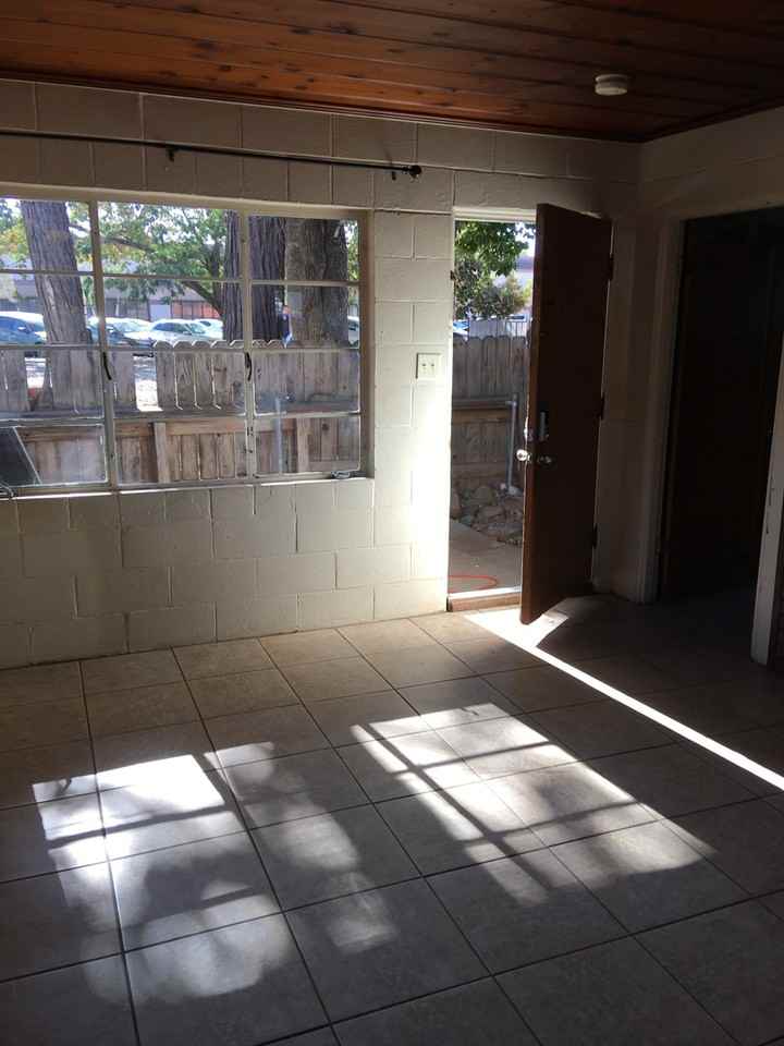 410 Lemon St - Photo 3 of 12