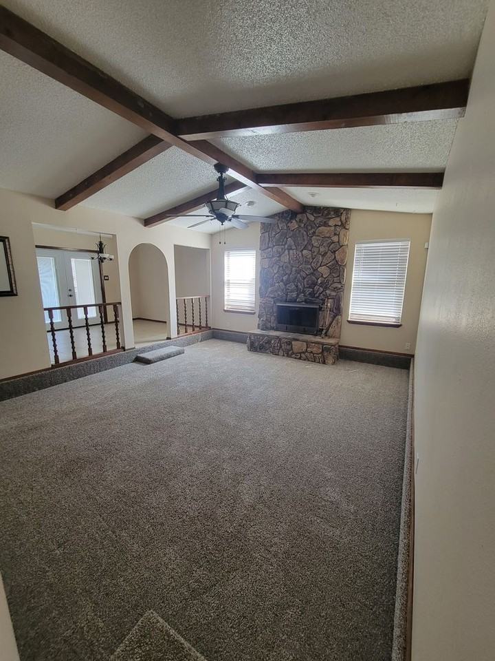 3209 Duckworth Ave - Photo 2 of 14