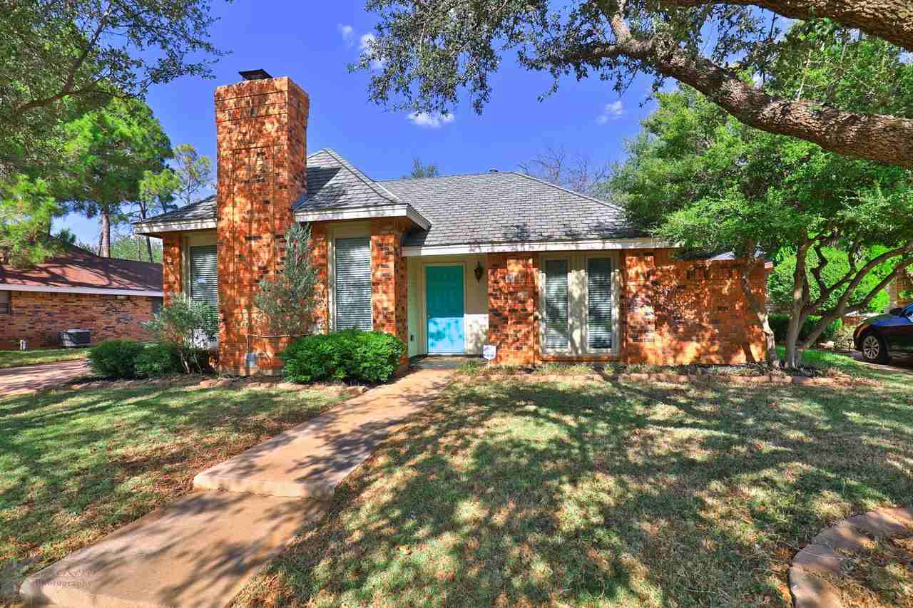 5273 Sherbrooke Ln - Photo 3 of 37