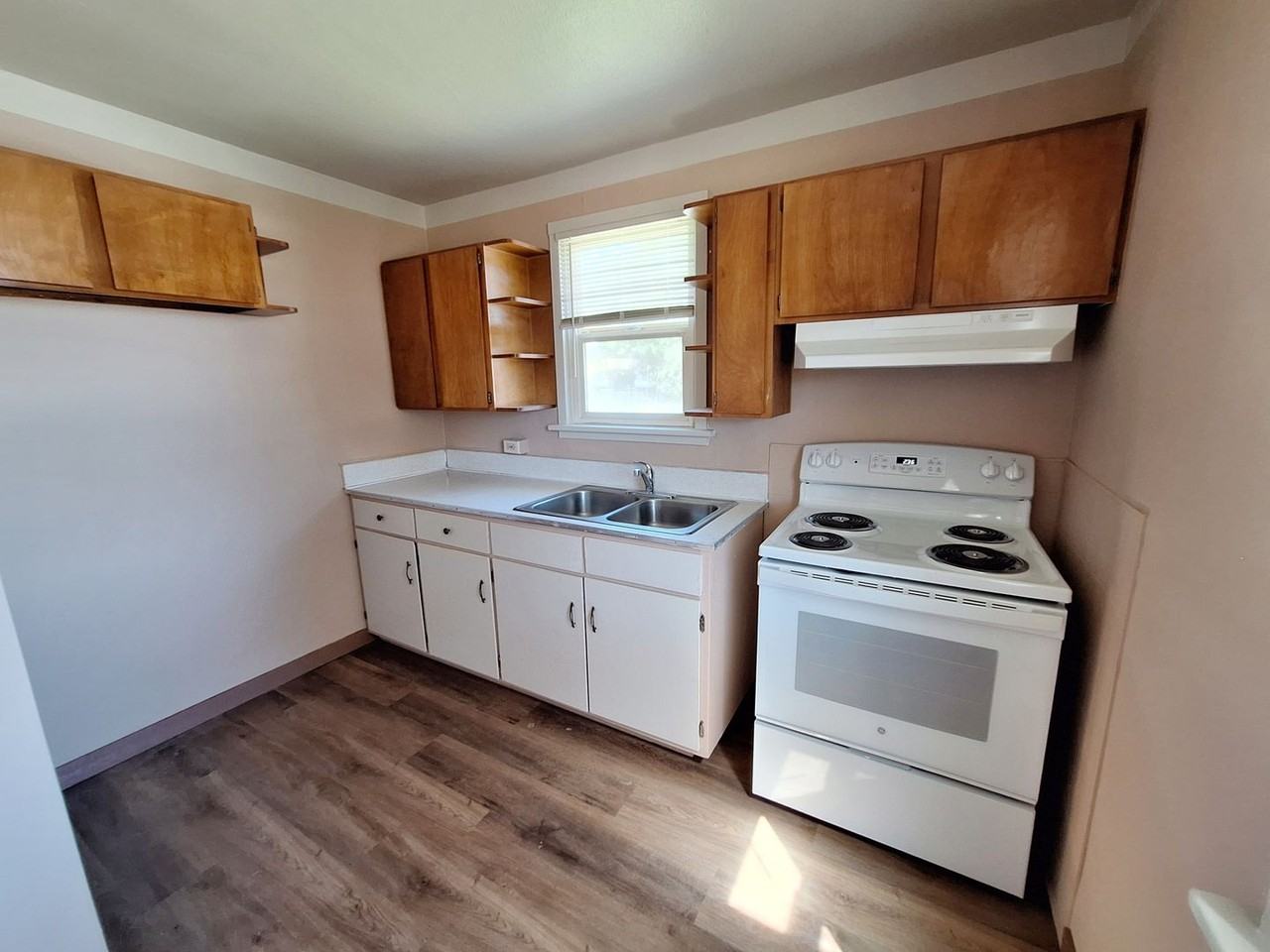 403 Nw 14th St - Photo 4 of 9
