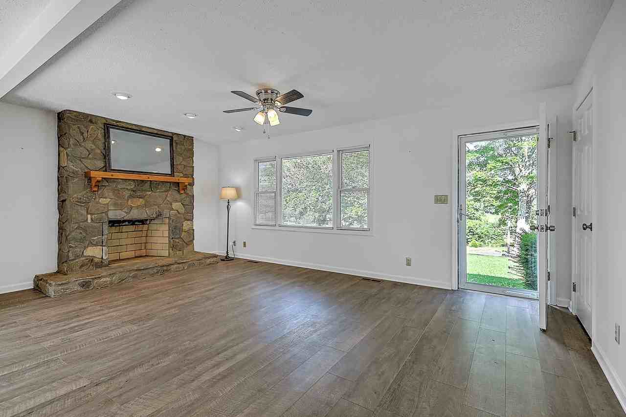 523 Mount Zion Rd - Photo 3 of 43