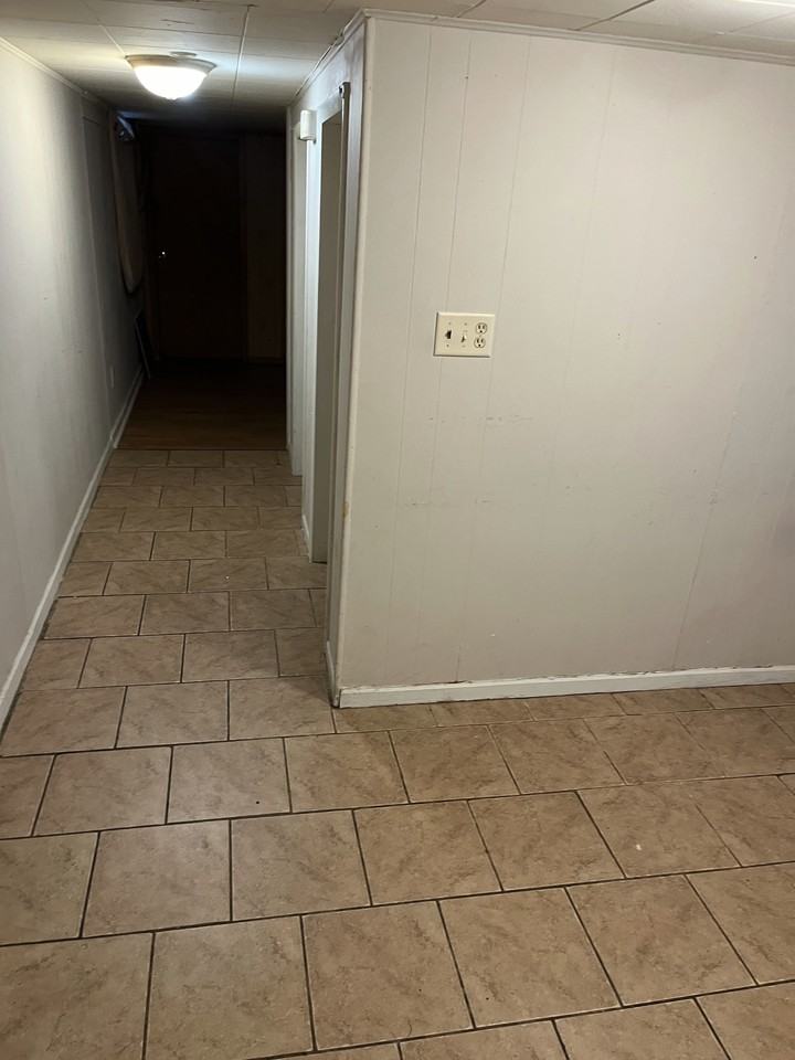 1123 Oakland Ave #1B - Photo 2 of 8