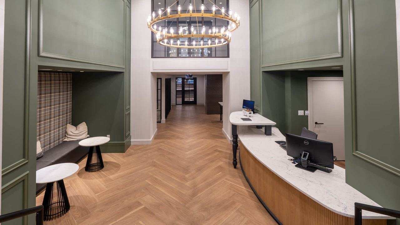 425 Mass - Photo 3 of 50