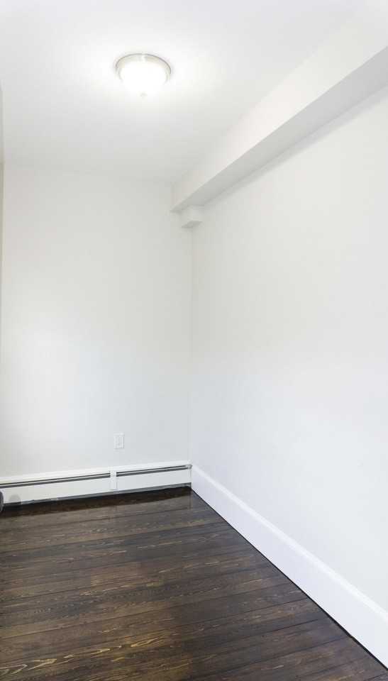 3149 Washington St #3 - Photo 4 of 9