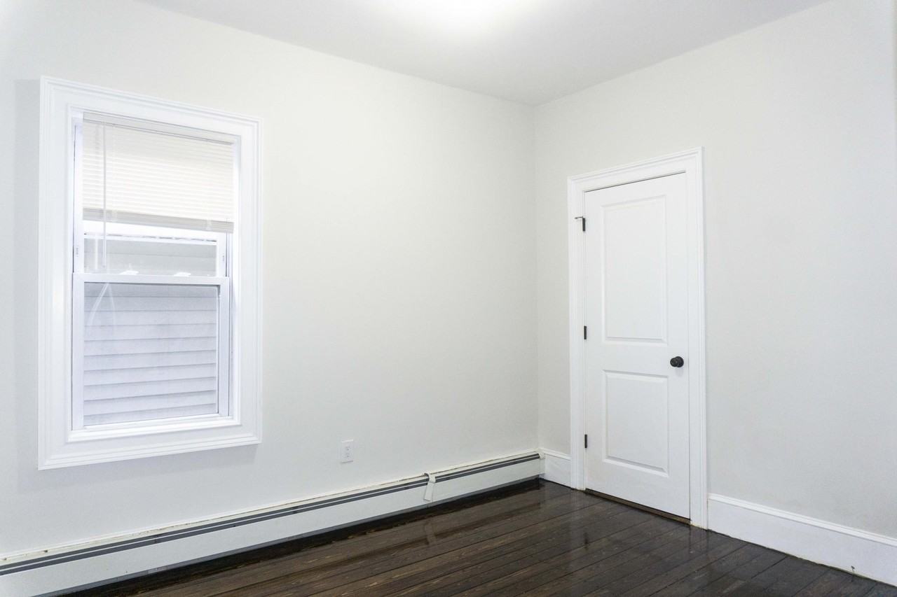 3149 Washington St #3 - Photo 7 of 9