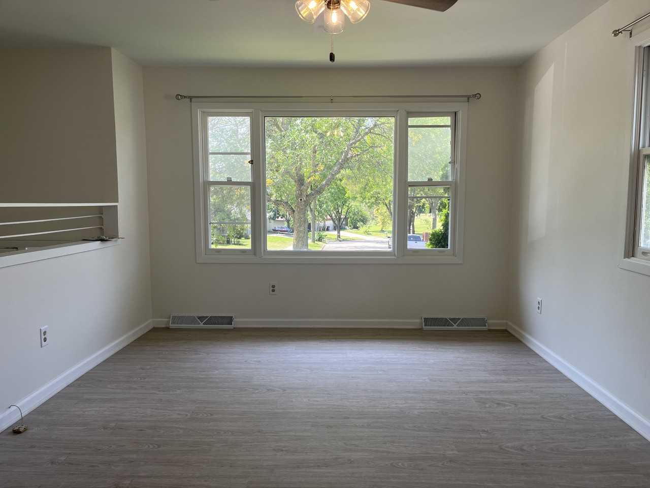 1401 S Thompson Dr #1401 - Photo 2 of 16