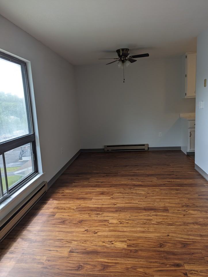 410 N State St #L3 - Photo 2 of 14