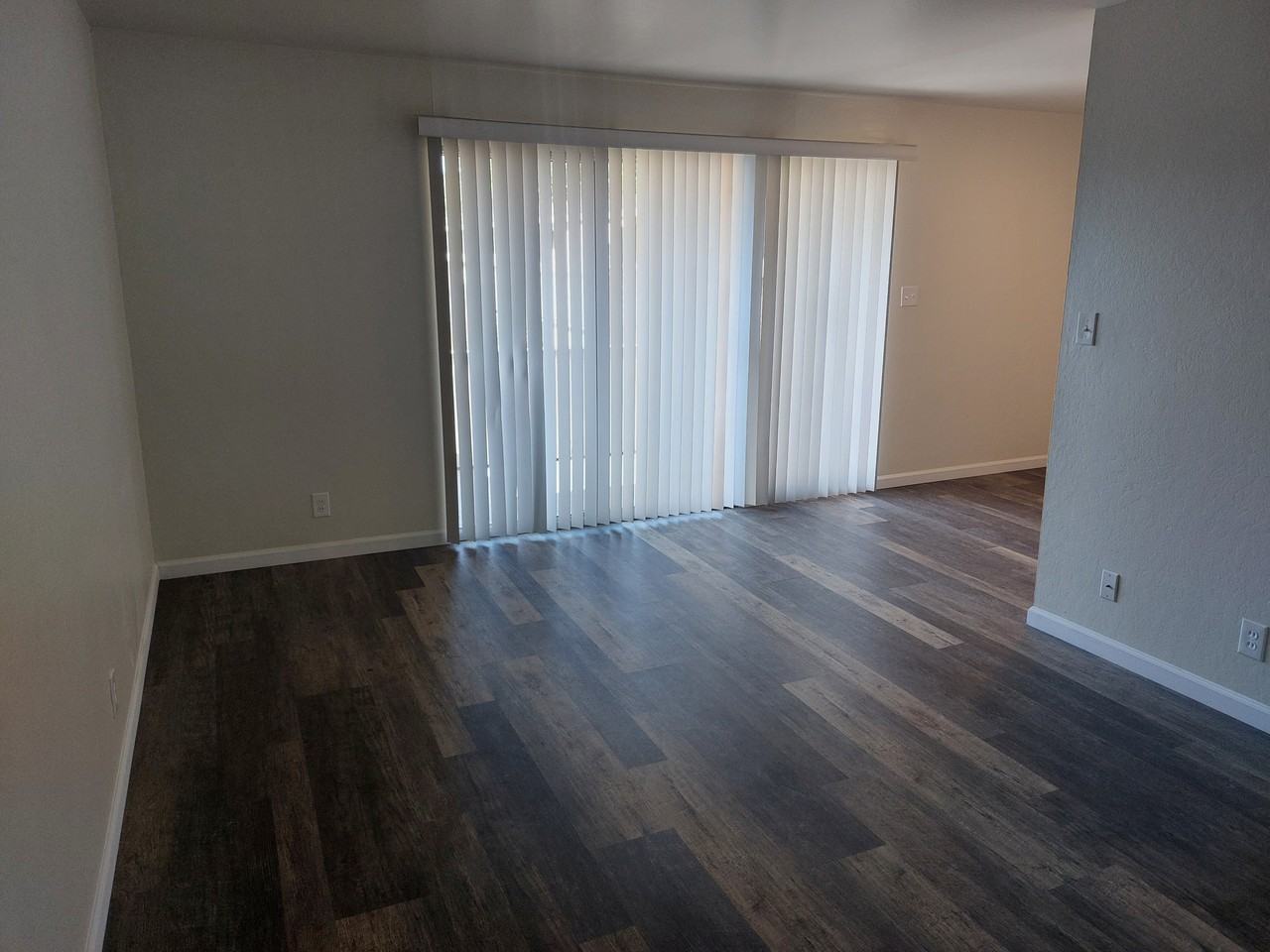 1100 Ranchero Way - Photo 2 of 7