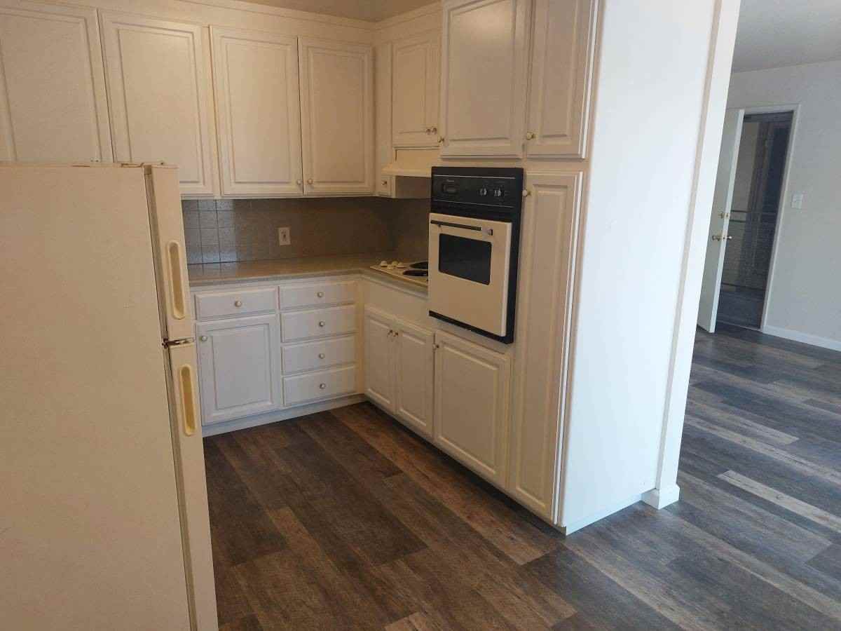 1100 Ranchero Way - Photo 3 of 7