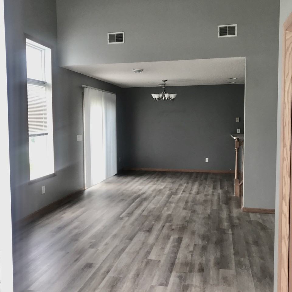 17077 Eagleview Way - Photo 3 of 13