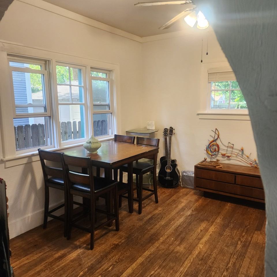 719 Griggs St Se #NA - Photo 2 of 8