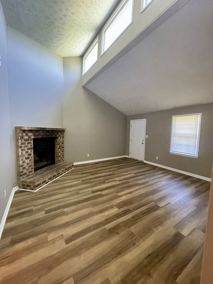 425 Lexington Heights #NA - Photo 4 of 22