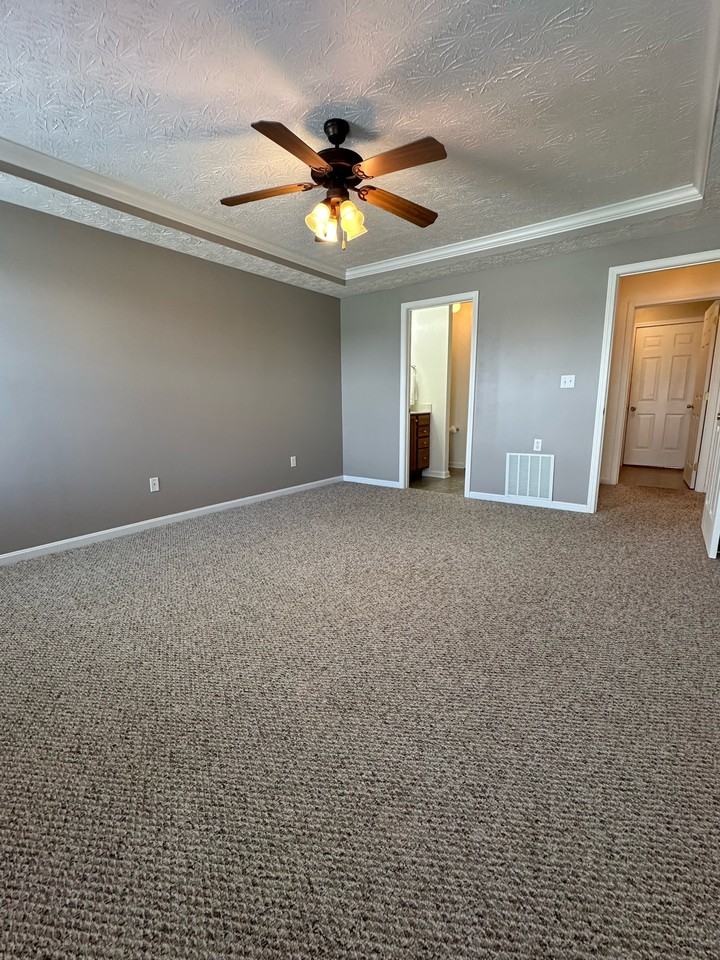 105 Cortland Ct - Photo 5 of 29