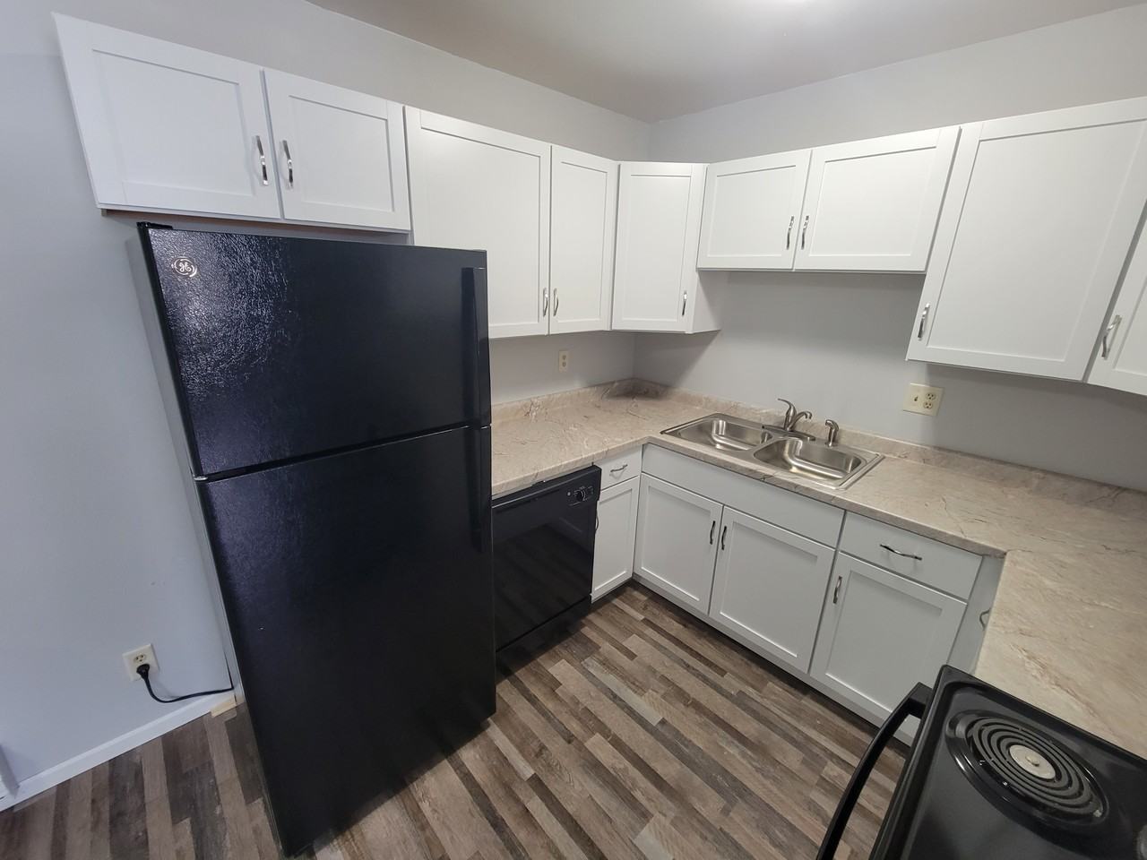 1722 La Crescent St #72 - Photo 3 of 15
