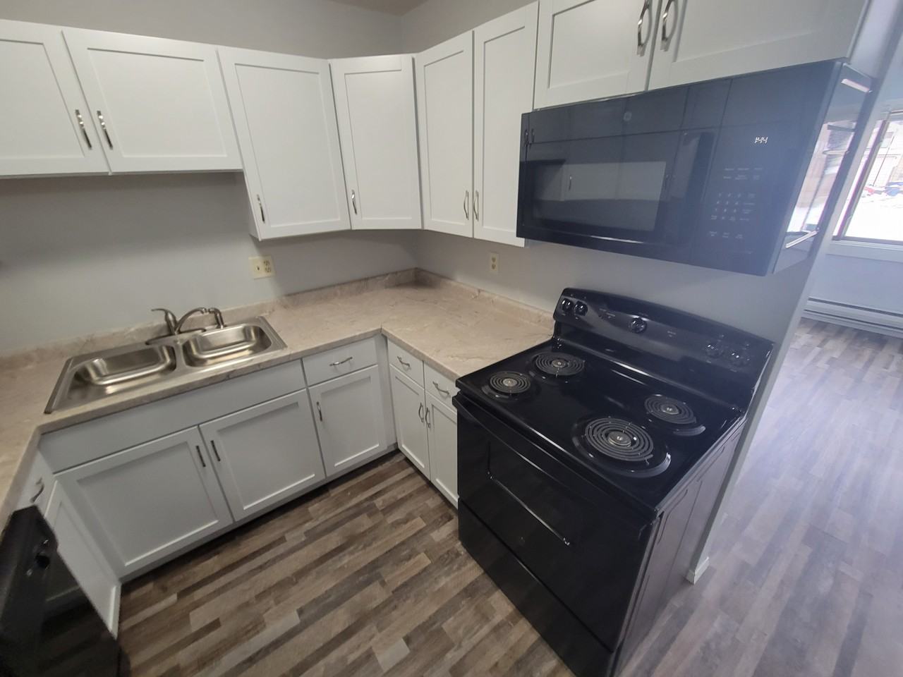 1722 La Crescent St #72 - Photo 4 of 15