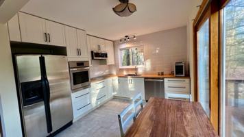 featured image of 15 Norfolk Court