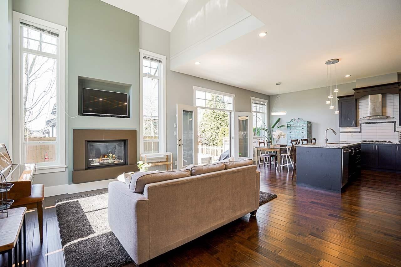 2453 163 Street #10 - Photo 5 of 18