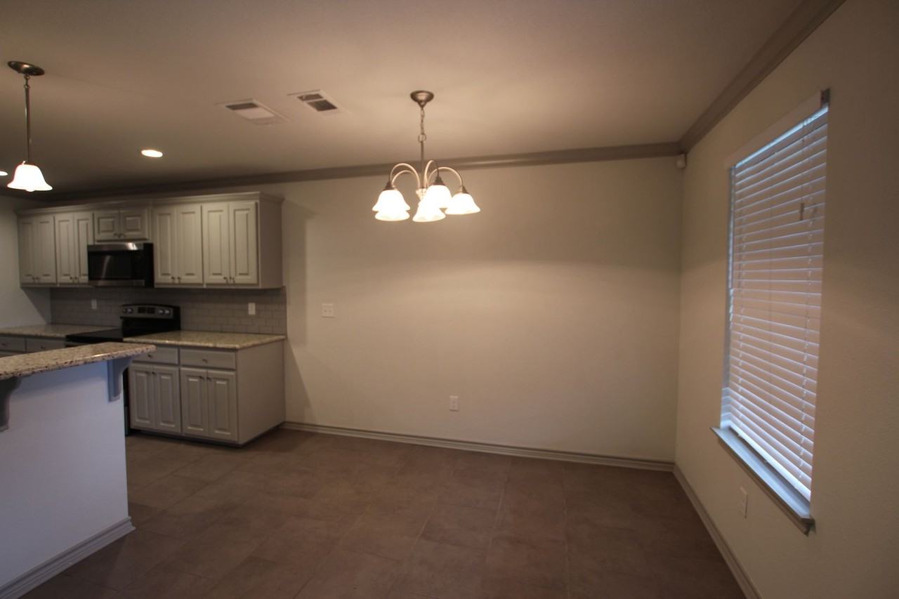 6320 Villa Rosa Way - Photo 5 of 19