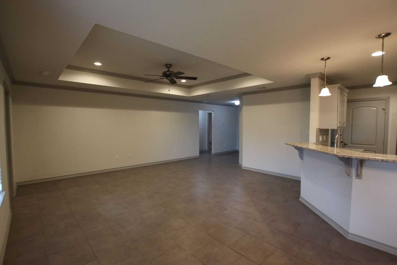 6320 Villa Rosa Way - Photo 6 of 19