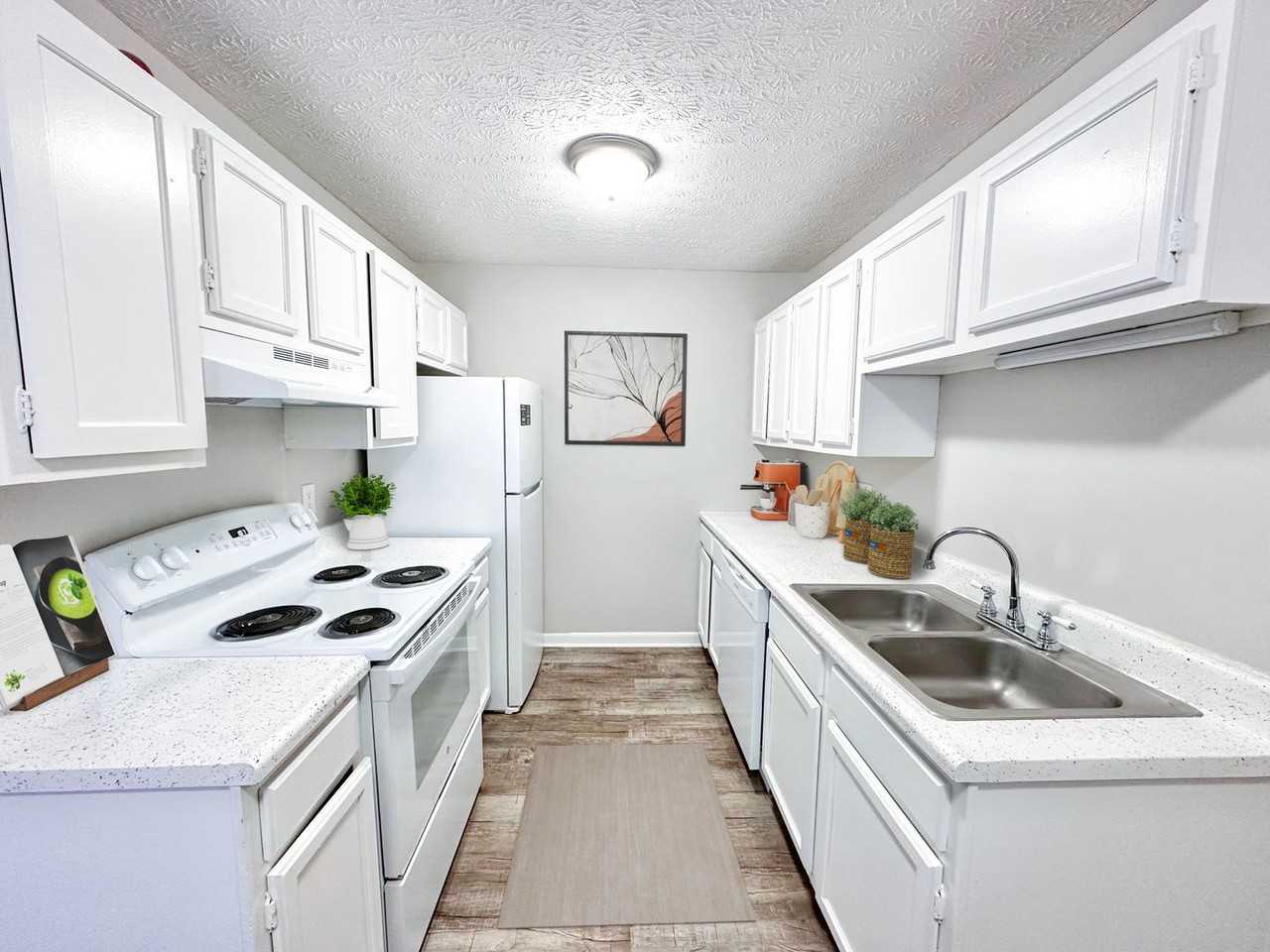 Hickory Hill Apartment Homes - Photo 6 of 16