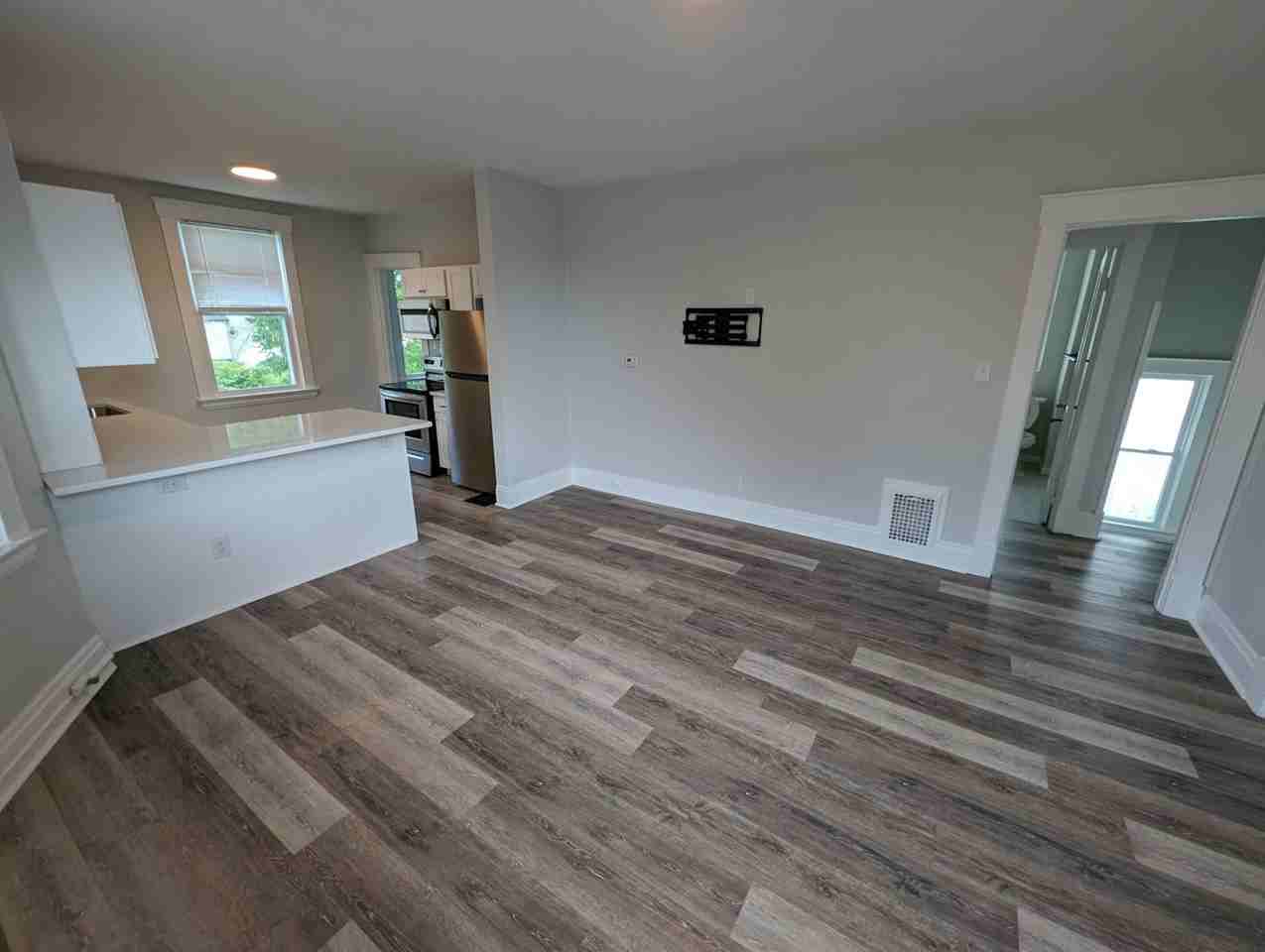 3921 Spencer Ave - Photo 2 of 24