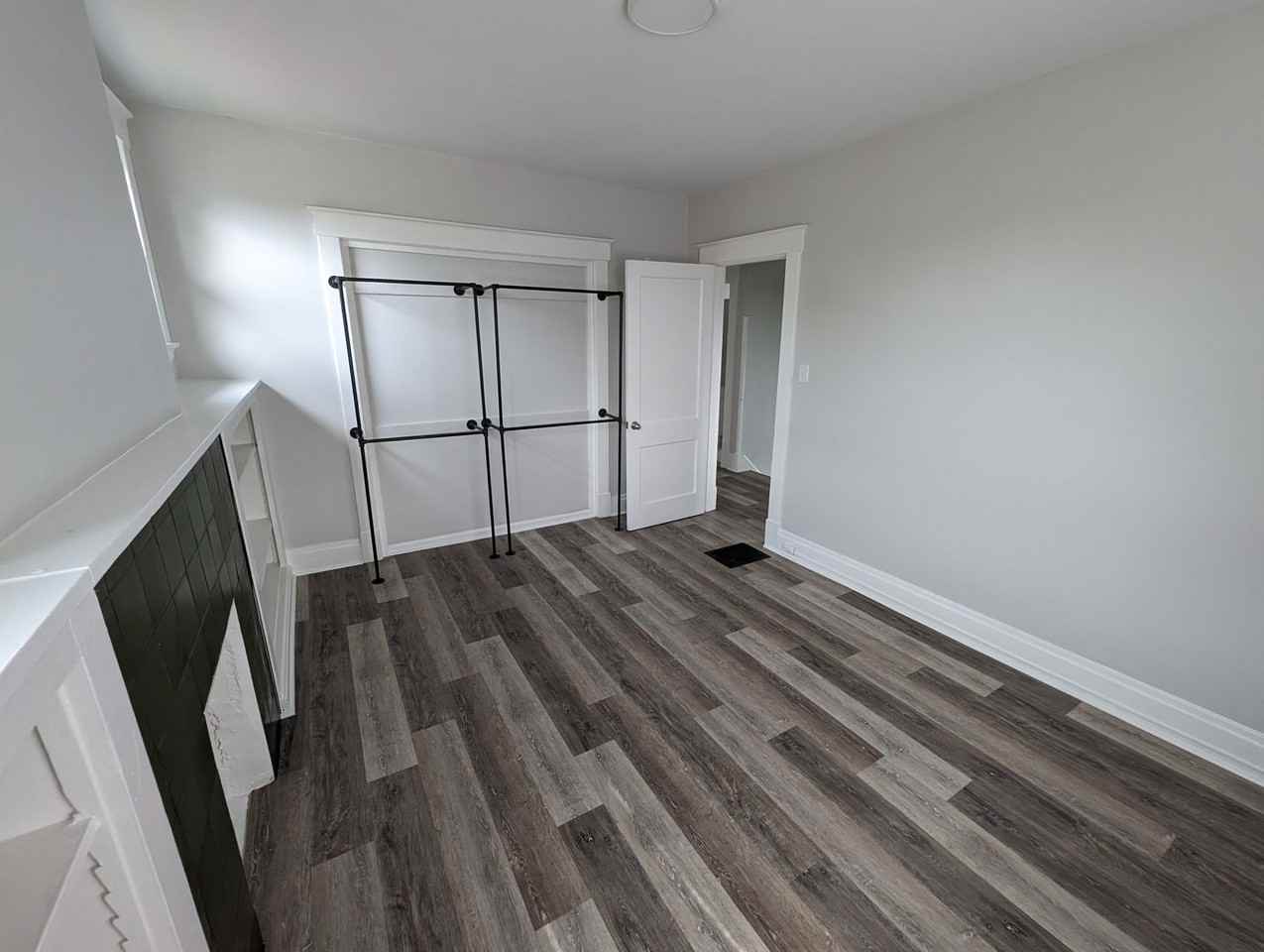 3921 Spencer Ave - Photo 6 of 24