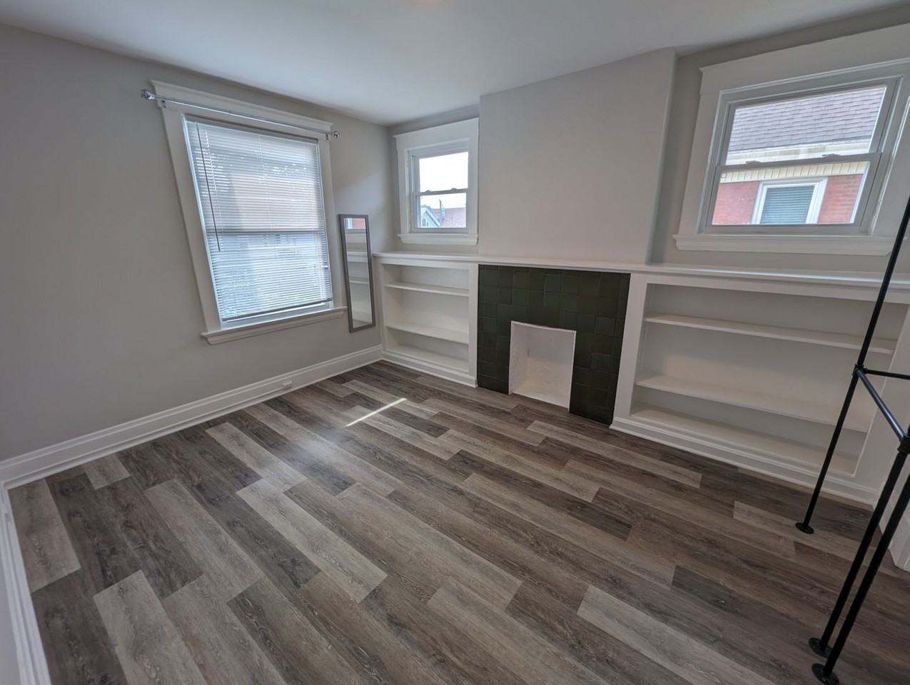 3921 Spencer Ave - Photo 7 of 24