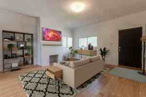 featured image of 2823 Cobden St