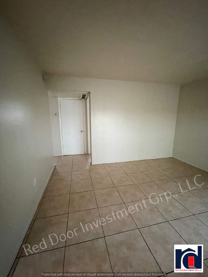 800 N Hastings St #001 - Photo 2 of 26