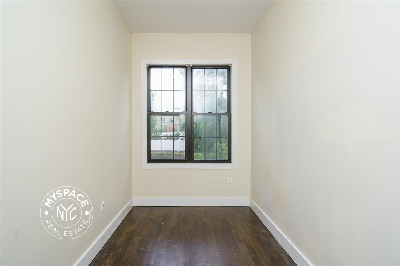 5438 Arnold Ave #2R - Photo 6 of 12