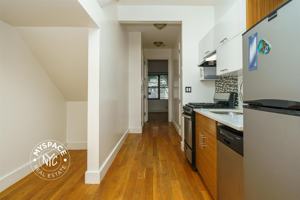 featured image of 259 Jefferson St #1L