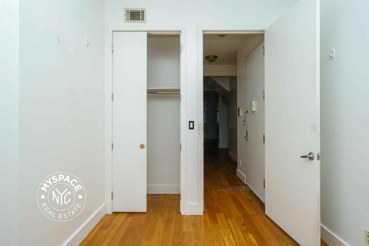 259 Jefferson St #1L - Photo 4 of 17
