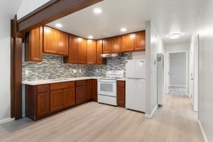 featured image of 852 Lakeview Ave #D