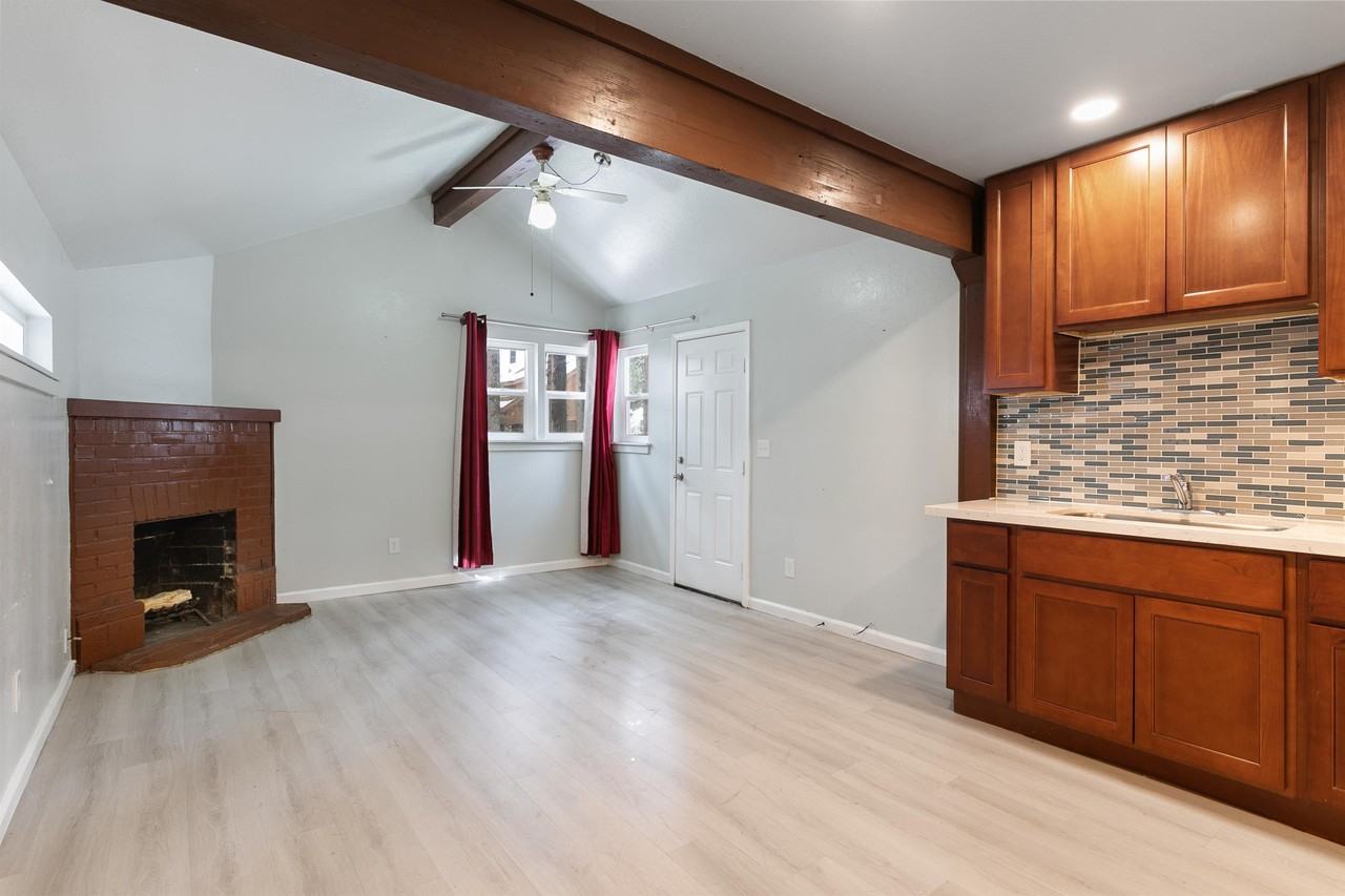 852 Lakeview Ave #D - Photo 5 of 15