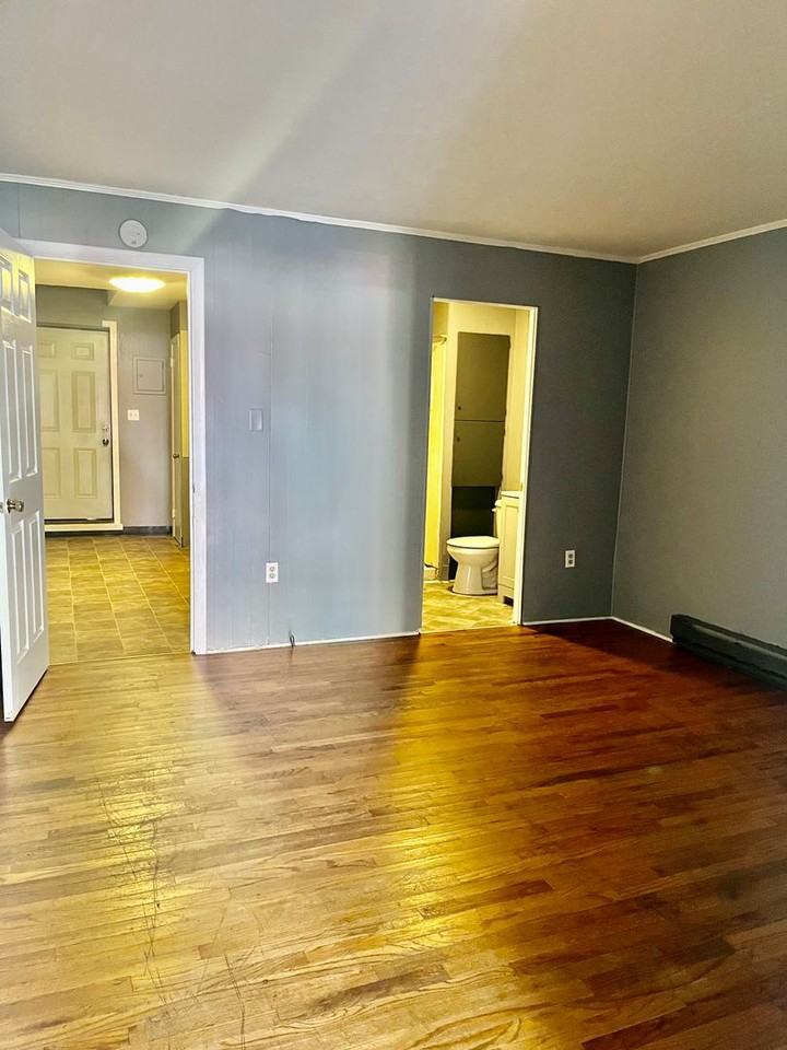 418-422 Locust St - Photo 2 of 13