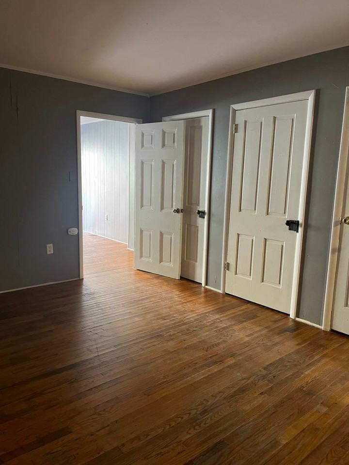 418-422 Locust St - Photo 6 of 13