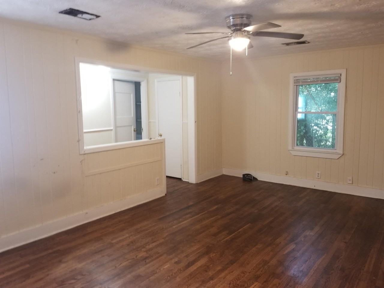 302 Atlanta Hwy Se - Photo 4 of 12