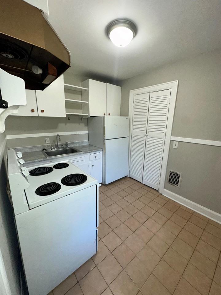 1517 Sweetbriar Avenue New - A #A - Photo 5 of 9