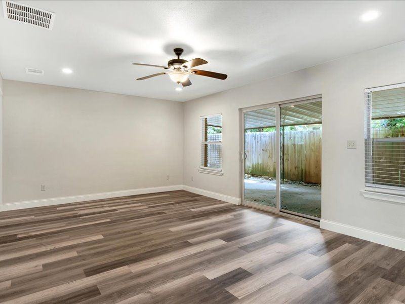 103 South Highland Avenue #1 - Photo 4 of 21