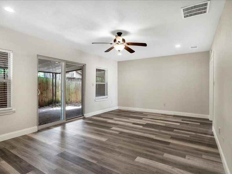 103 South Highland Avenue #1 - Photo 5 of 21