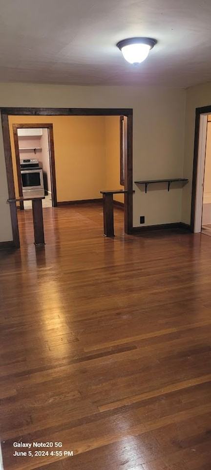 109 E 14th St - Photo 4 of 14