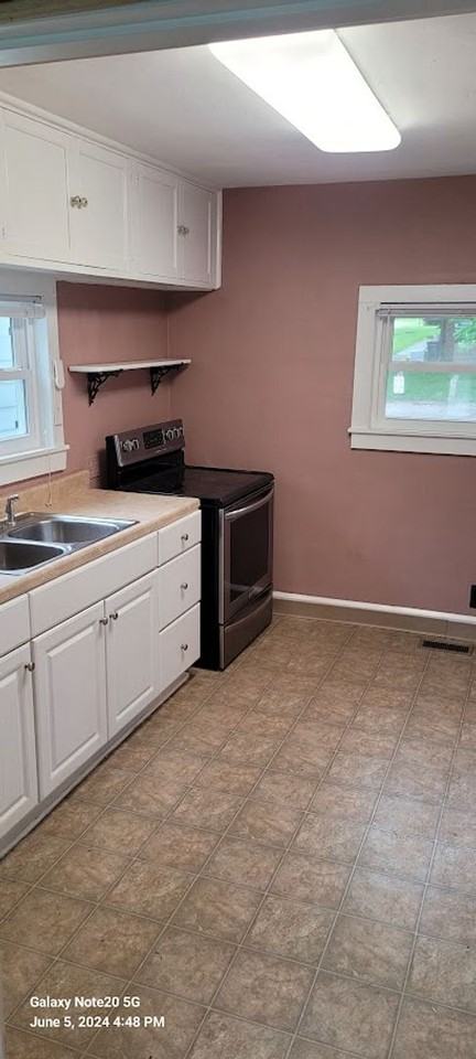 109 E 14th St - Photo 6 of 14