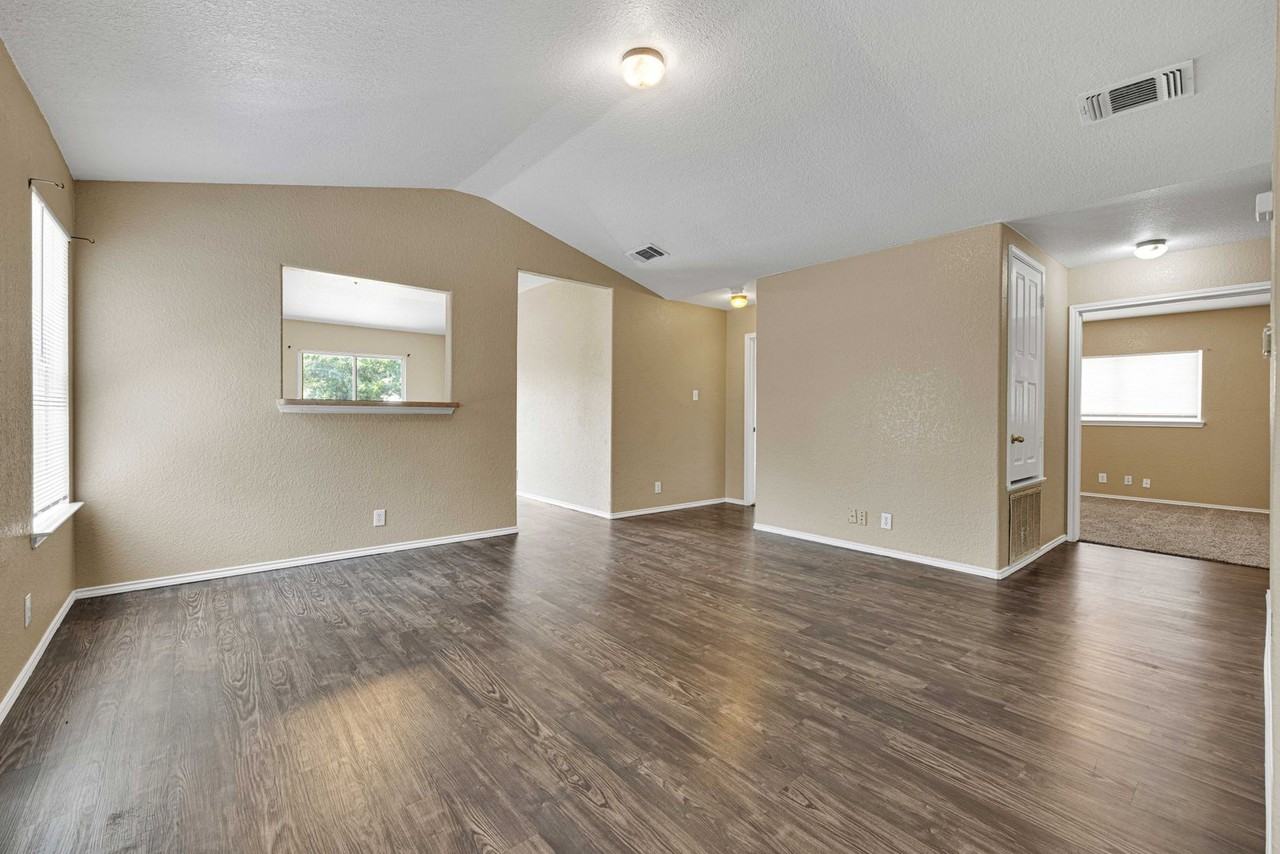 6019 Old Corral - Photo 4 of 19