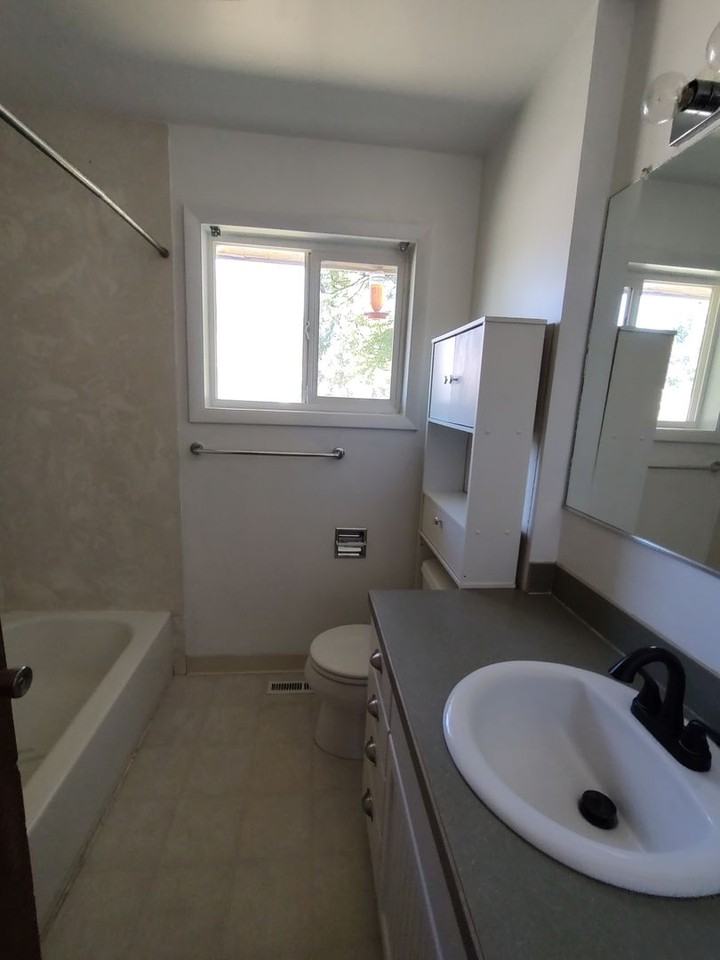 345 Cook St - Photo 5 of 16