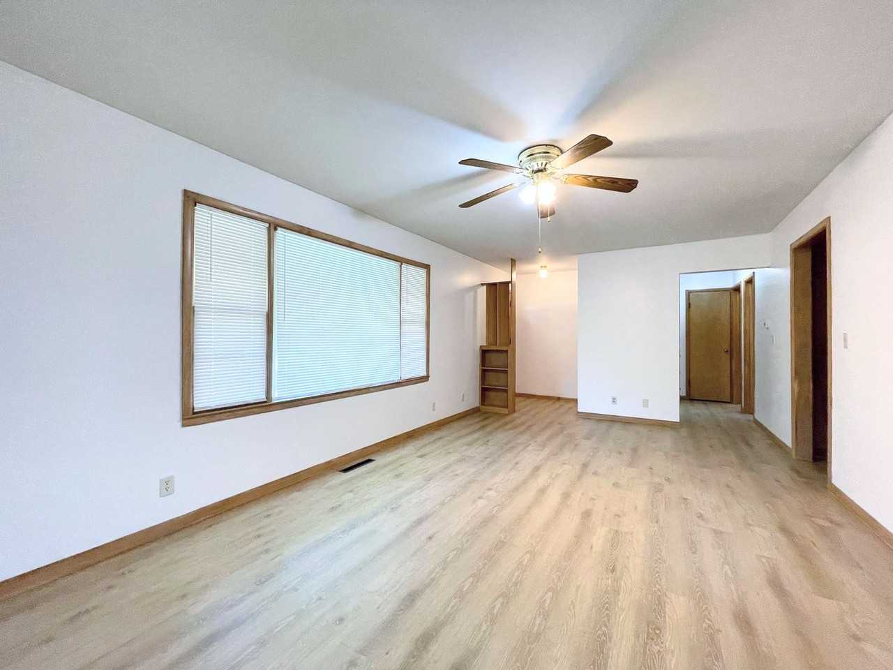 204 N Orchard St - Photo 2 of 28