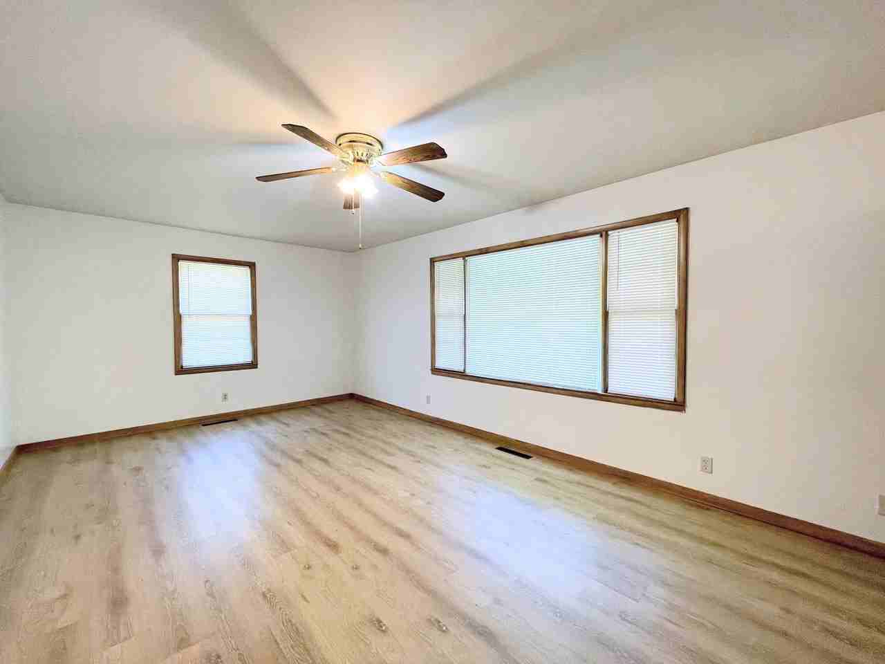 204 N Orchard St - Photo 3 of 28