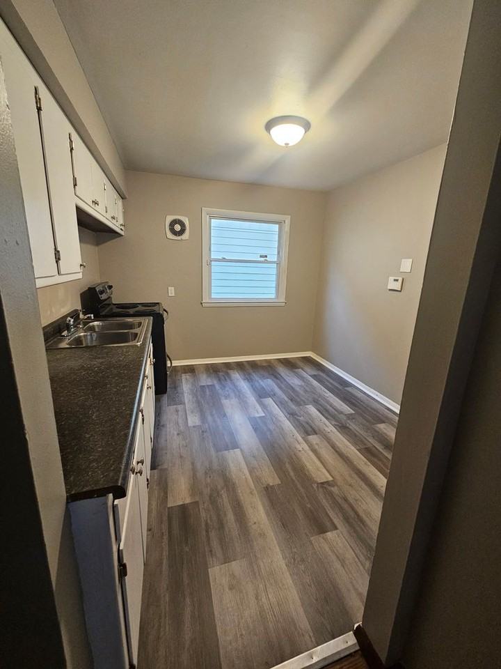 4344-4346 N 88th St - Duplex - Photo 2 of 7